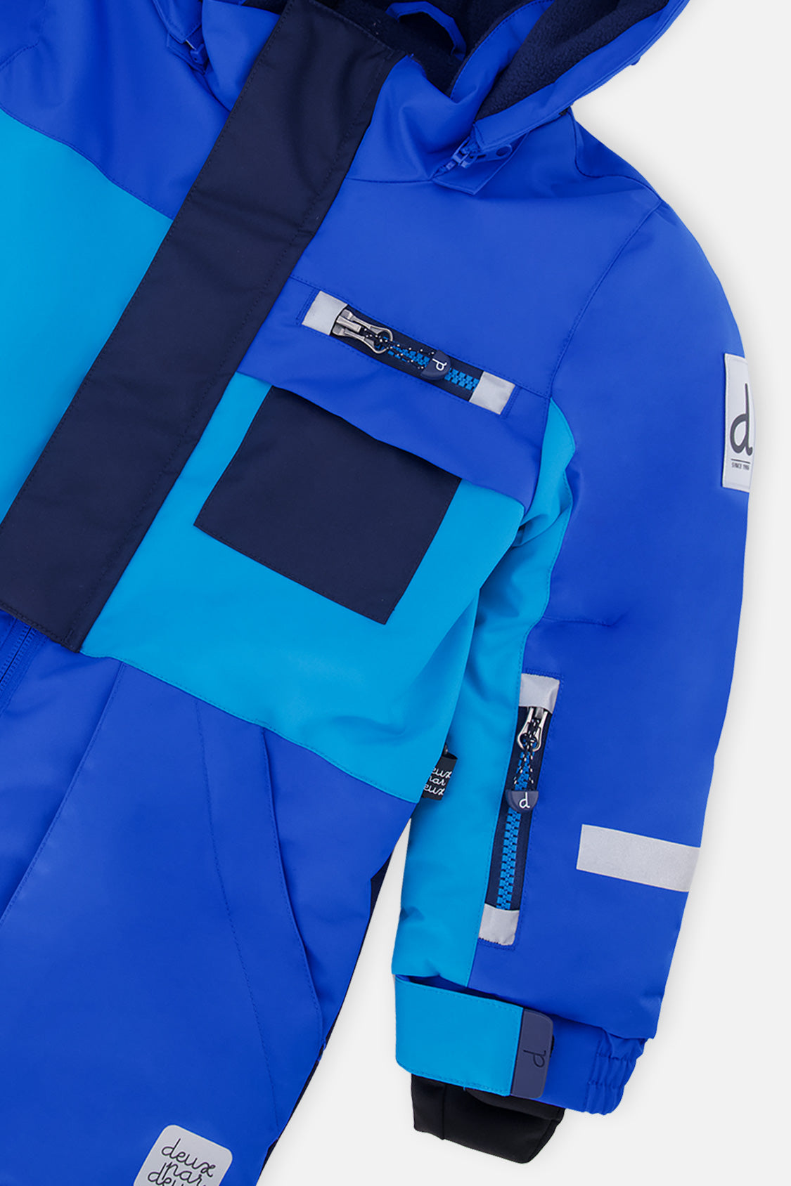 Deux par Deux boys' PLAY one-piece snowsuit in light and dark blue – additional view 5