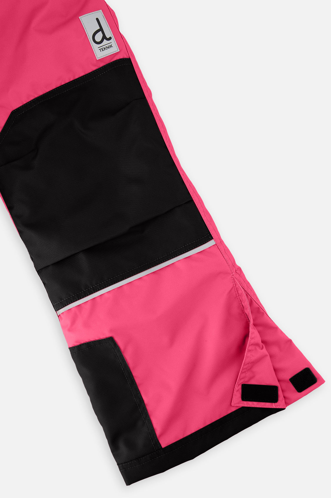 Deux par Deux girls' TEKNIK two-piece snowsuit in bright pink checkered print, extra product view
