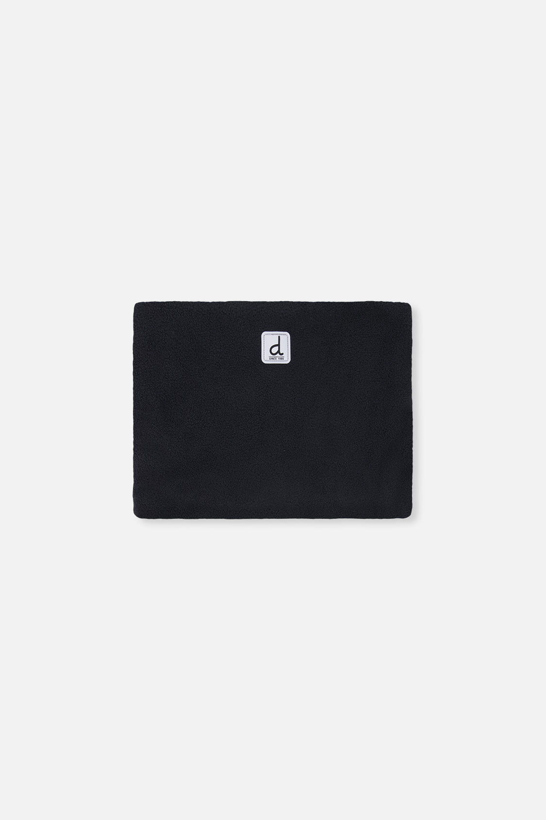Black fleece neckwarmer included with the TEKNIK snowsuit