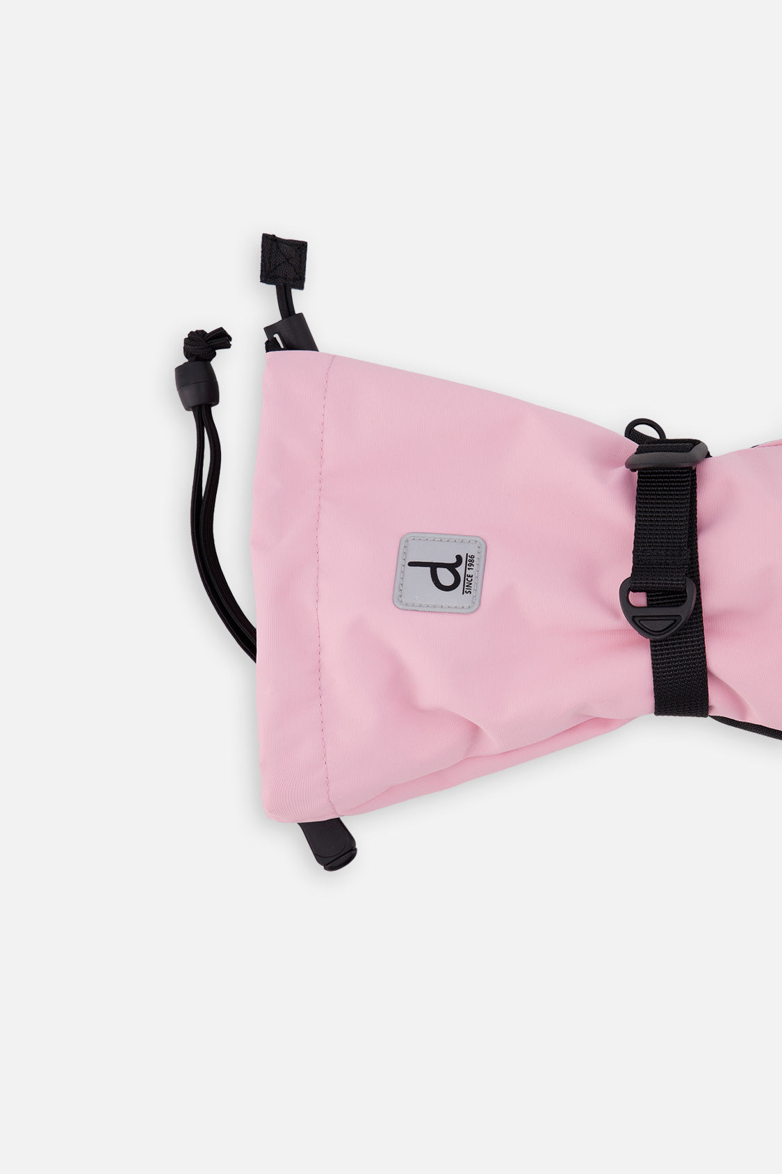 Deux par Deux Teknik kids' mittens in light pink – cuff and wrist strap detail