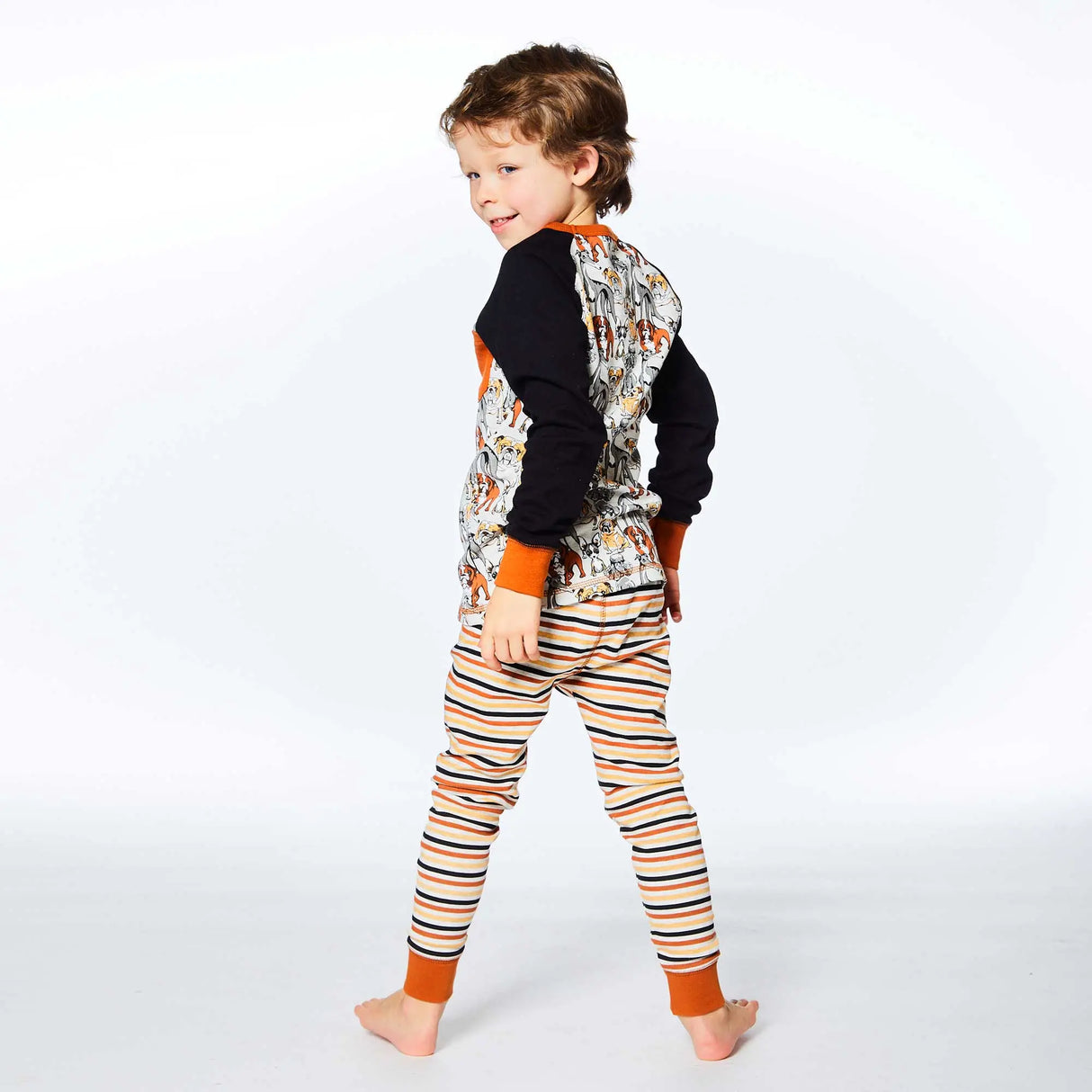 Organic Cotton Two Piece Pajama Set With Dog Print | DEUX PAR DEUX | DEUX PAR DEUX | Jenni Kidz