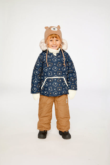 Baby wearing the Deux par Deux baby two-piece snowsuit in Blue Printed Teddy Bears in a winter lookbook view