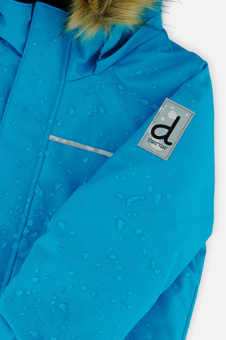 Deux par Deux boys DISCOVER snowsuit, bright blue and navy – close-up of the water-repellent jacket shell and logo patch