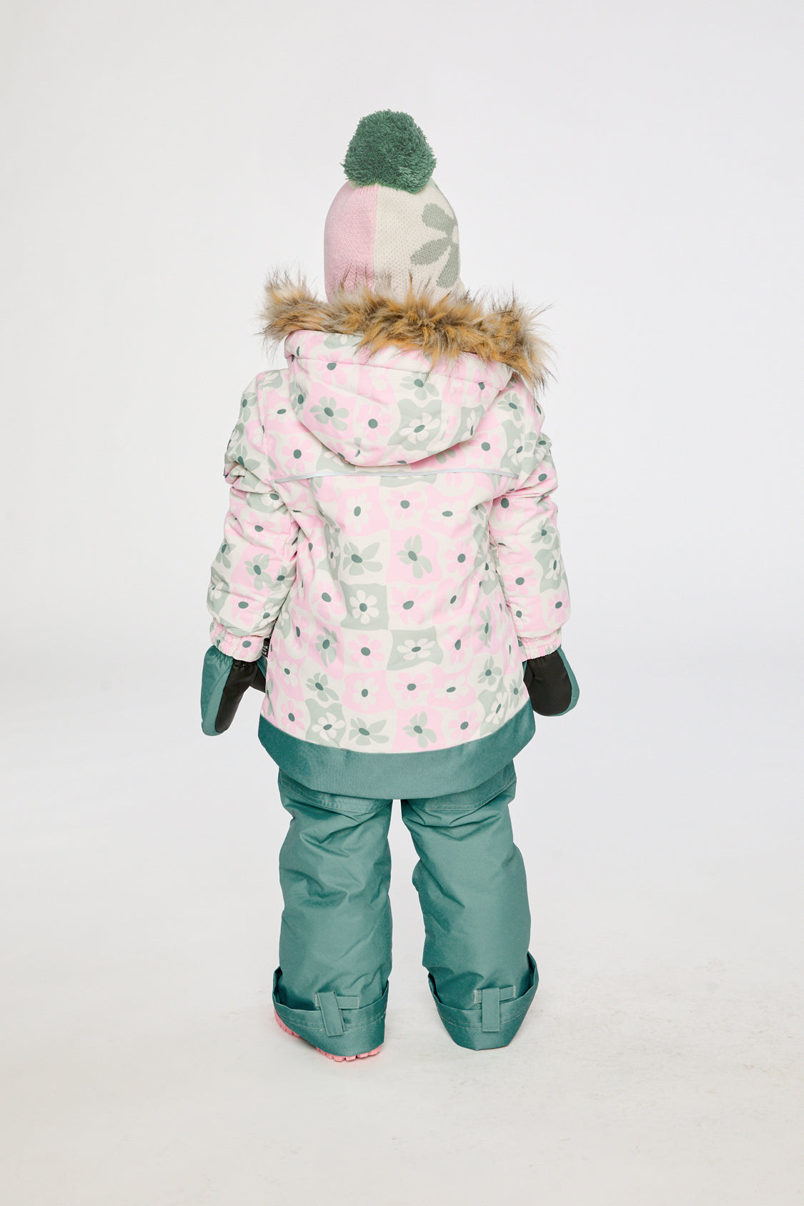 Girl in Deux par Deux -30°C retro pink DISCOVER snowsuit for daycare and snow play