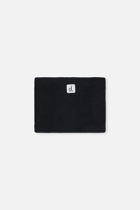 Black fleece neckwarmer included with the TEKNIK snowsuit