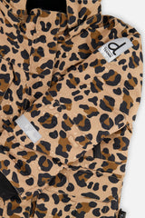Deux par Deux girls' Teknik two-piece snowsuit, leopard print jacket with black pants – logo badge close-up