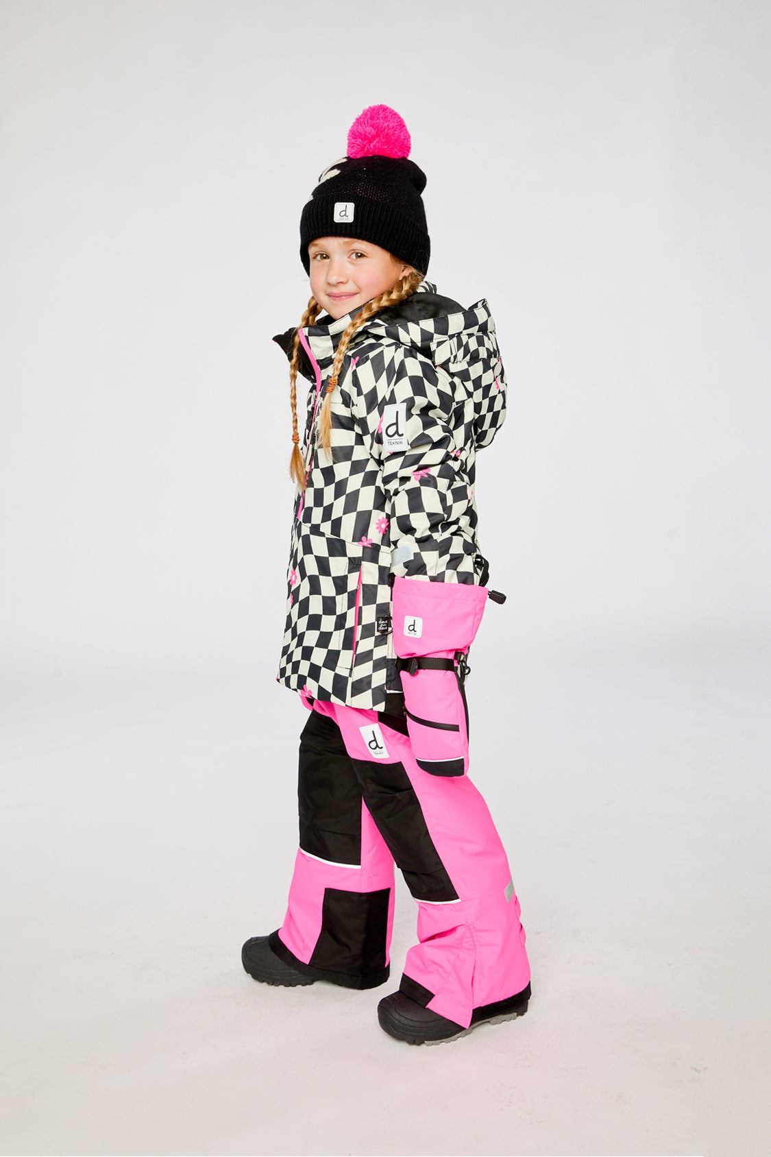 Deux par Deux girls 15K waterproof Teknik snowsuit with bright pink jacket and snow pants