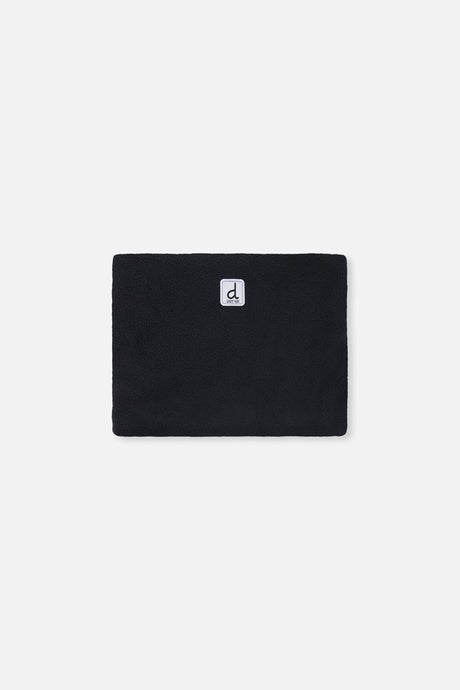 Black fleece neckwarmer included with the TEKNIK snowsuit