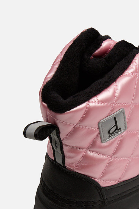 Deux par Deux girls' pale dusty pink quilted winter boots – close-up of the fleece lining and pull tab
