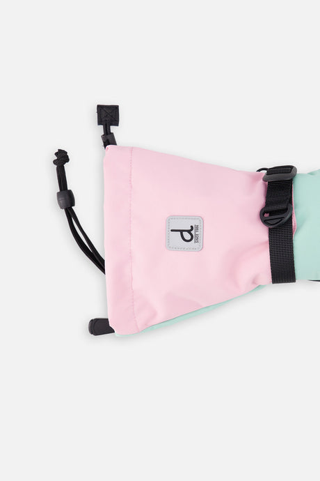 Deux par Deux Teknik kids' mittens in mint green – cuff and wrist strap detail